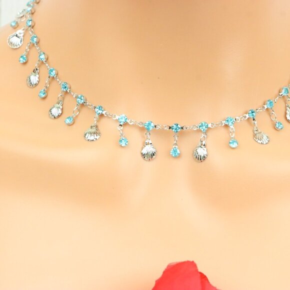 "Minimalist & Elegant Necklace Chain – Perfect for Women & Girls | UNVRC1294 - Picture 2 of 10